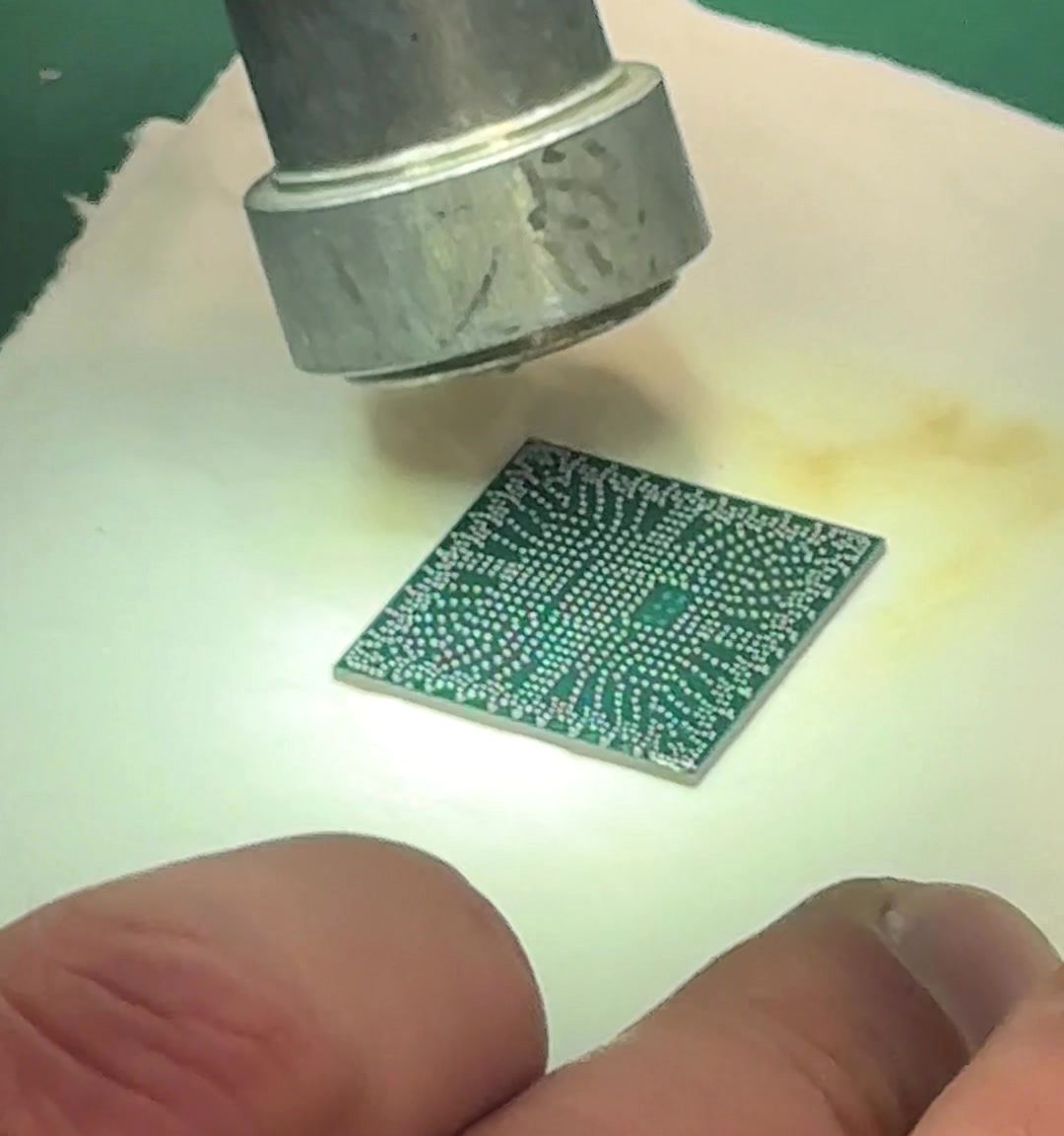 A BGA chip under hot air